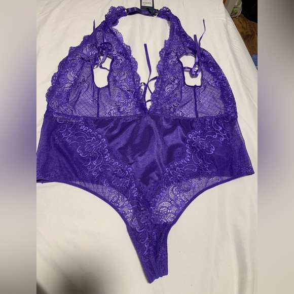 NWT| Teddy Open Cups Lingerie - Picture 2 of 11